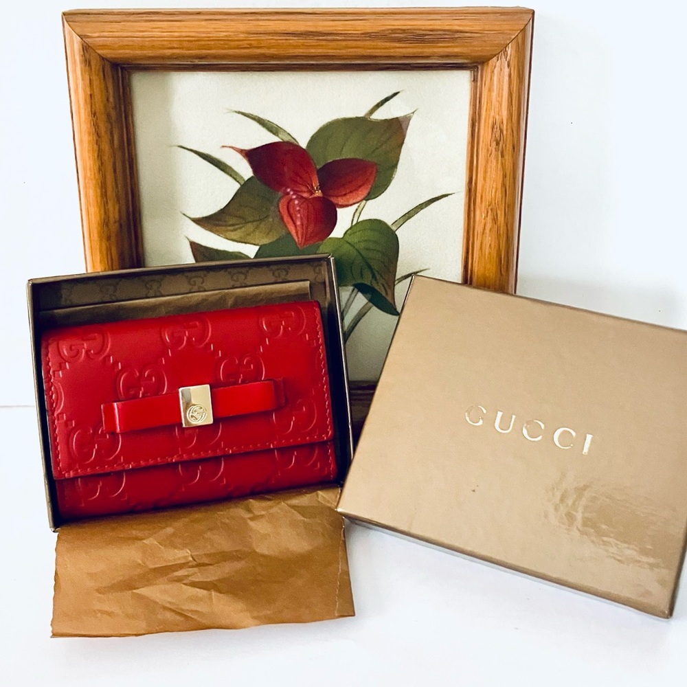 GUCCI Guccissima 6 Key Wallet GG Red Bow Leather with Box UNUSED